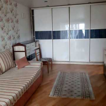 Жилянська вул., 72
