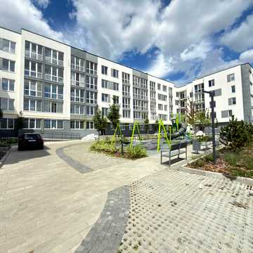 Бережанська вул., 38
