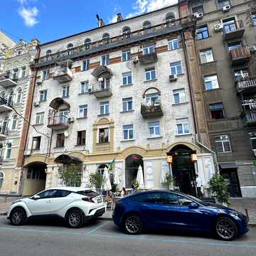 Івана Франка вул., 7