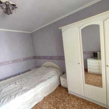 Драгоманова вул., 7
