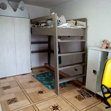 Подільська вул., 12