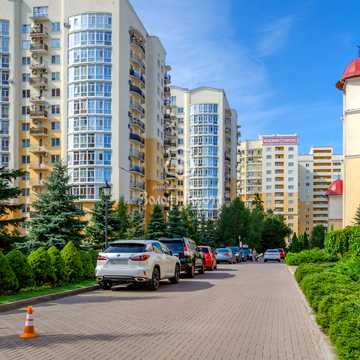 Валерія Лобановського вул., 30-В