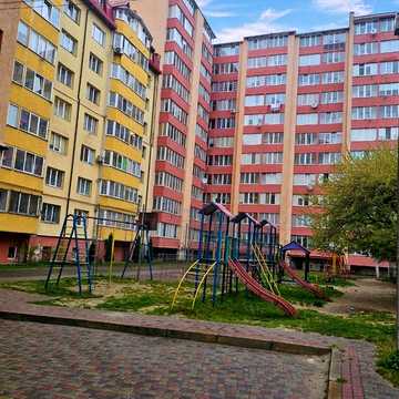 Тараса Шевченка вул., (Будинок 1)