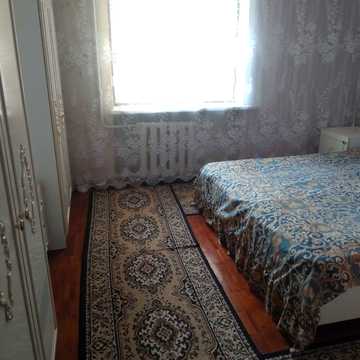 Небесної Сотні просп. (Маршала Жукова), 14/1
