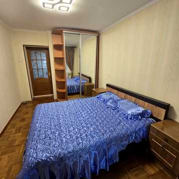 Олександра Поля просп. (Кірова), 22