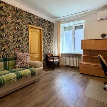 Лесі Українки бульв., 15