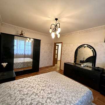 Бориса Гмирі вул., 5