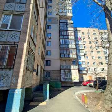 Михайла Грушевського вул., 50а