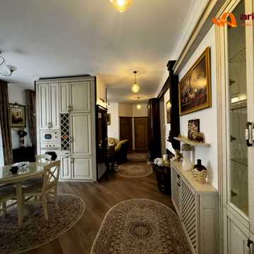 Тринітарська вул., 7