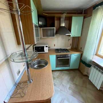 Ніжинська вул., 16