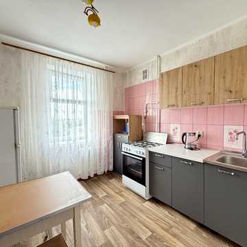 Степана Бандери вул., 9а