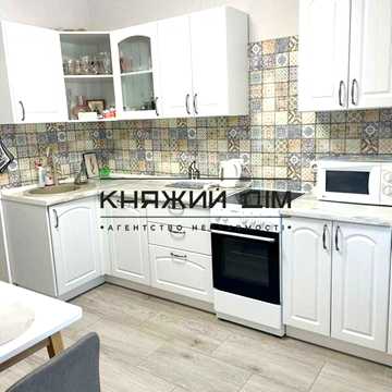 Бориса Гмирі вул., 14