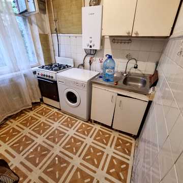 Донецька вул., 57