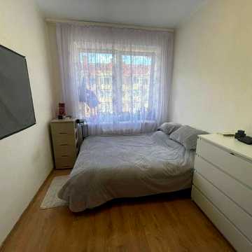Бишівська вул., (Будинок 12)
