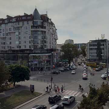 Незалежності вул., 55