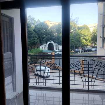 Тіниста вул., 9/12