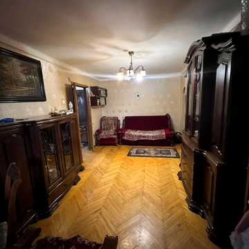 Сегедська вул., 15б