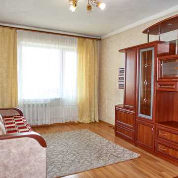 Йорданська вул. (Лайоша Гавро), 11
