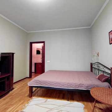 Оболонський просп., 40