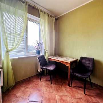 Райдужна вул., 17