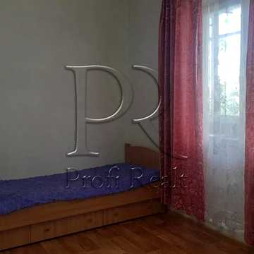 Райдужна вул., 7