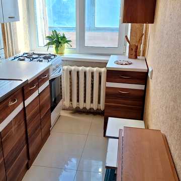 Смілянська вул., 19