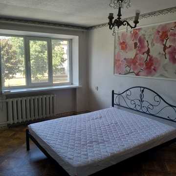 Вернигори вул., 12