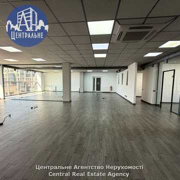 Героїв Майдану вул. (Червоноармійська), 43