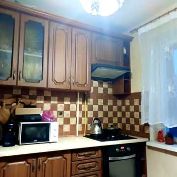 Коломийська вул., 12