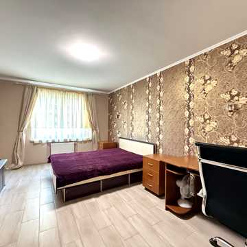 Михайла Донця вул., 2-Б
