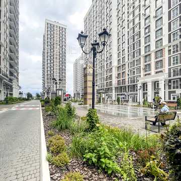 Михайла Максимовича вул. (Онуфрія Трутенка), (Будинок «Престон»)