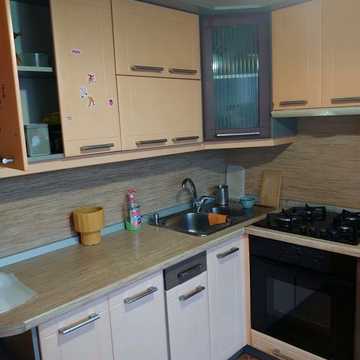 Автозаводська вул., 25