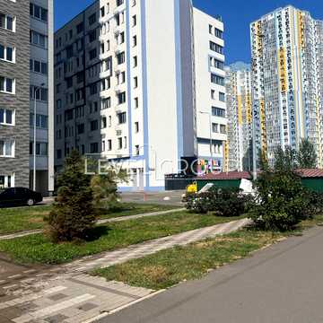 Ревуцького вул., (Будинок)