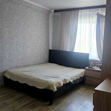 Ореста Левицького вул. (Академіка Курчатова), 23
