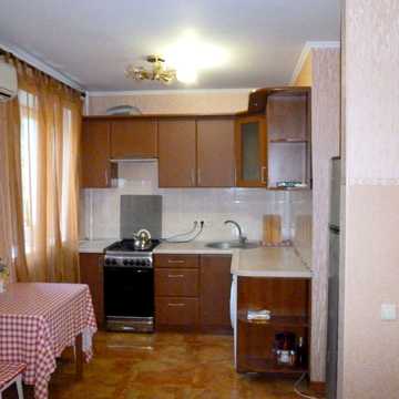 Євгена Танцюри вул. (Генерала Петрова), 28