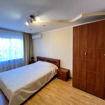 Мечникова вул. (Кловський), 8