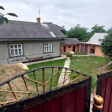 про.Лісний, 15