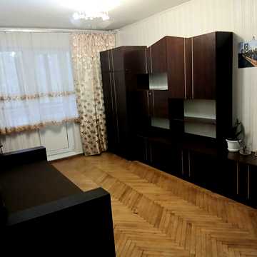 Борщагівська вул., 8
