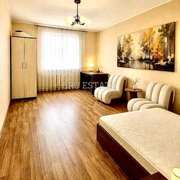 Урлівська вул., 38