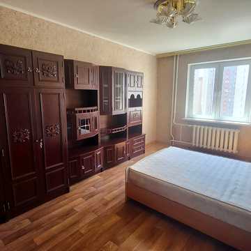 Урлівська вул., 38