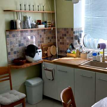 Івана Світличного вул. (Петровського), 8