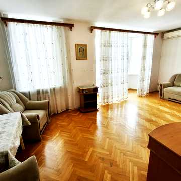 Павла Тичини просп., 2