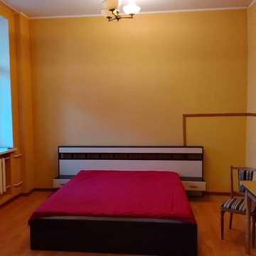 Ярослава Гашека бульв., 18