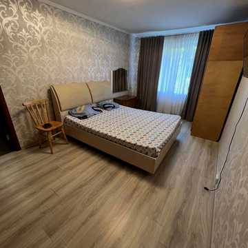 Академіка Глушкова просп., 26