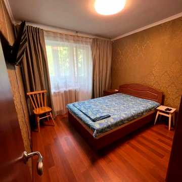 Академіка Глушкова просп., 26