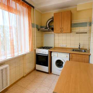 Русанівська набережна вул., 8