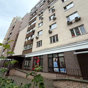 Драгоманова вул., 38