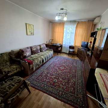 Героїв просп., 23