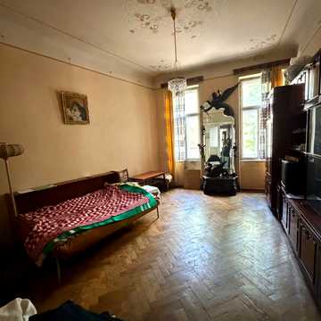 Юліана Опільського вул., 3