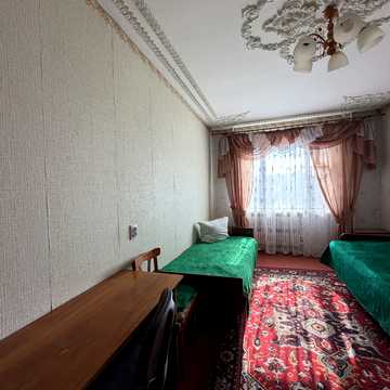 Максима Залізняка вул., 12